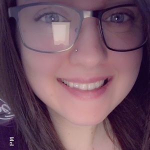 Meet your Posher, Lacey